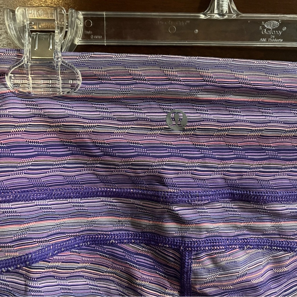 Lululemon Cropped Purple Striped Leggings Athletic - Picture 12 of 12